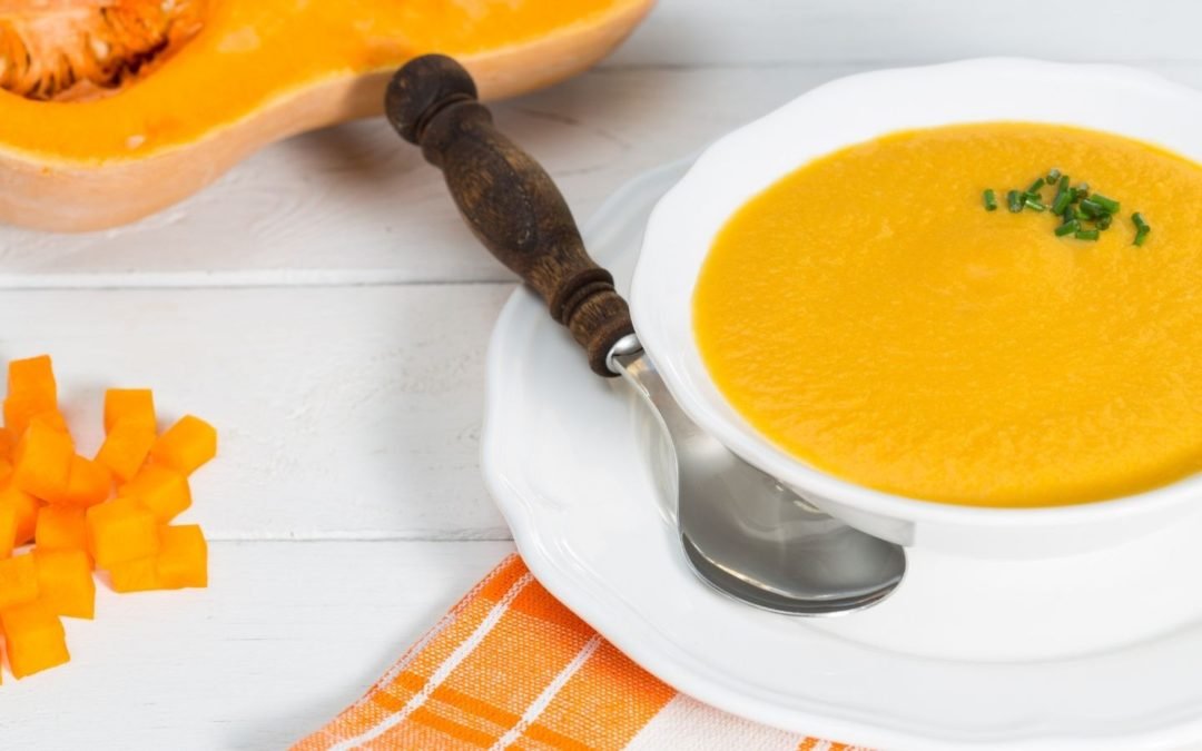 Crema de calabaza con cúrcuma y coco