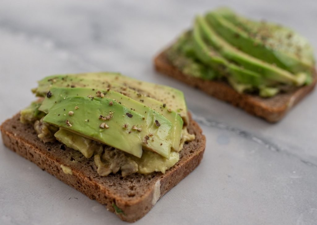 Pan de trigo sarraceno con aguacate Fit and Friends
