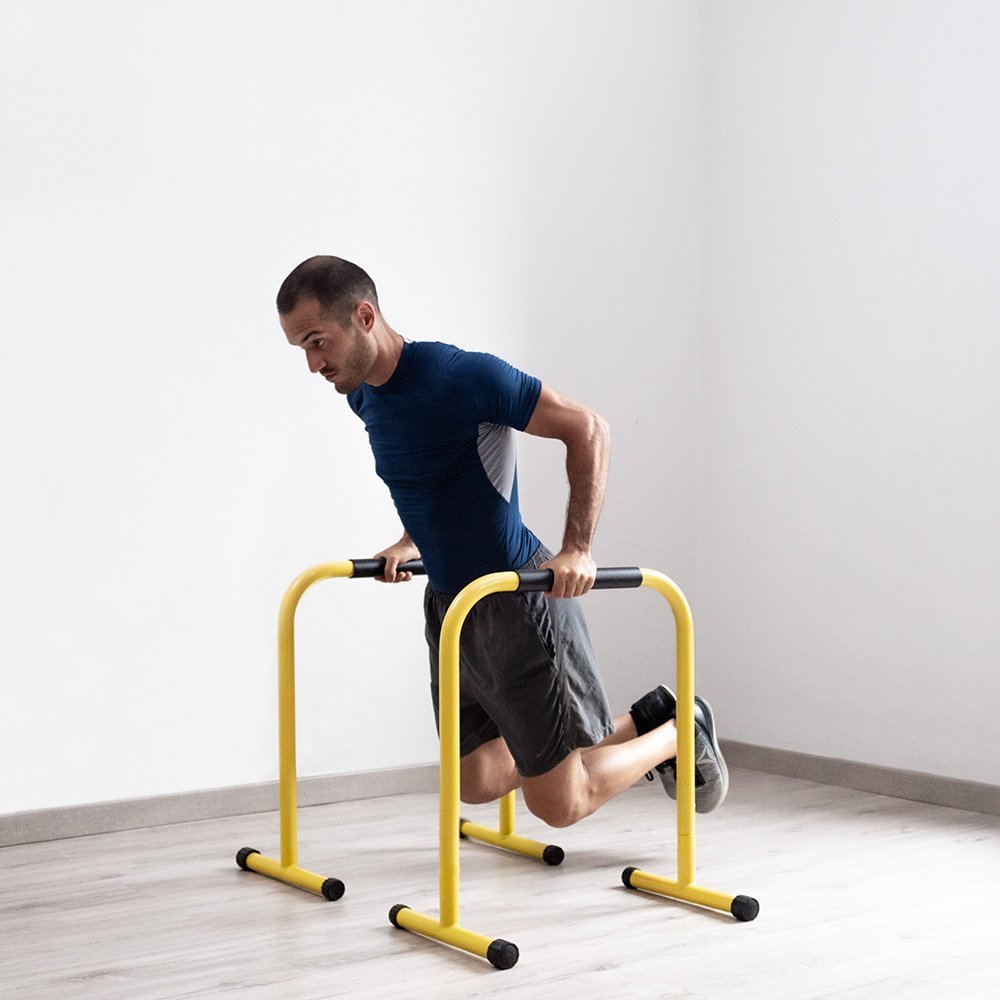 Desarrollar tus pectorales fondos en paralelas fit and friends
